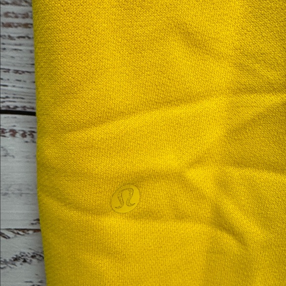 NWT lululemon athletica maize yellow Scuba MR Oversized Jogger - Picture 7 of 8
